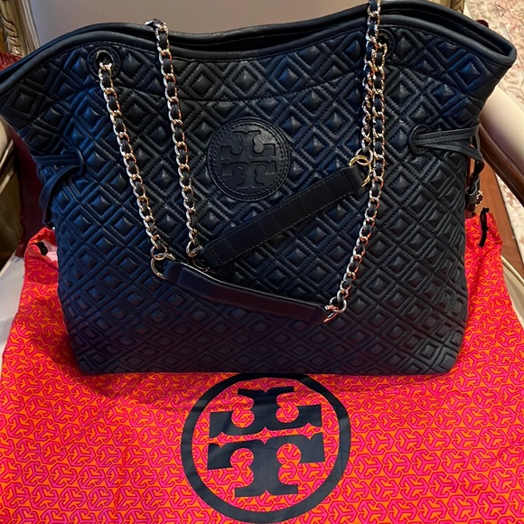 Tory Burch Handbags - Tory Burch Navy Quilted Leather Marion Slouchy Tote
